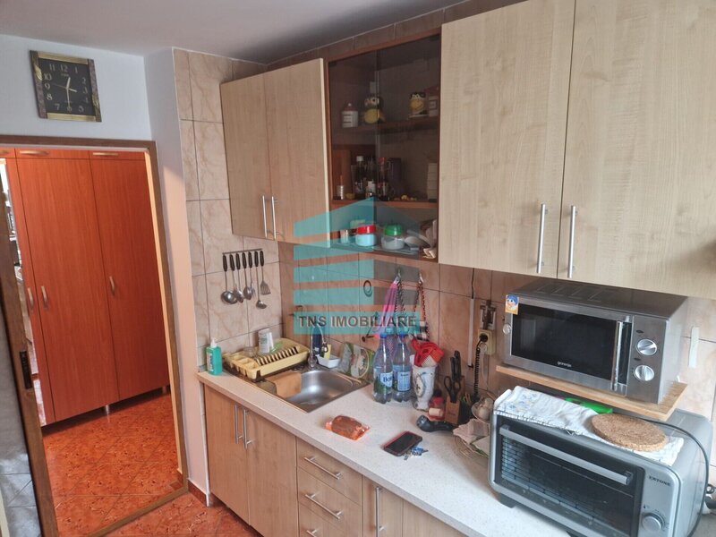 Metrou Titan, Ozana, apartament 3 camere, zona verde,